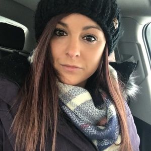 Meet your Posher, Alyssa